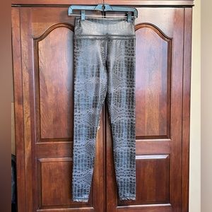 Zyia light n tight leggings. Size 4